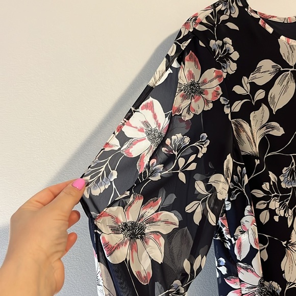 Vince Camuto Dress - Picture 6 of 10